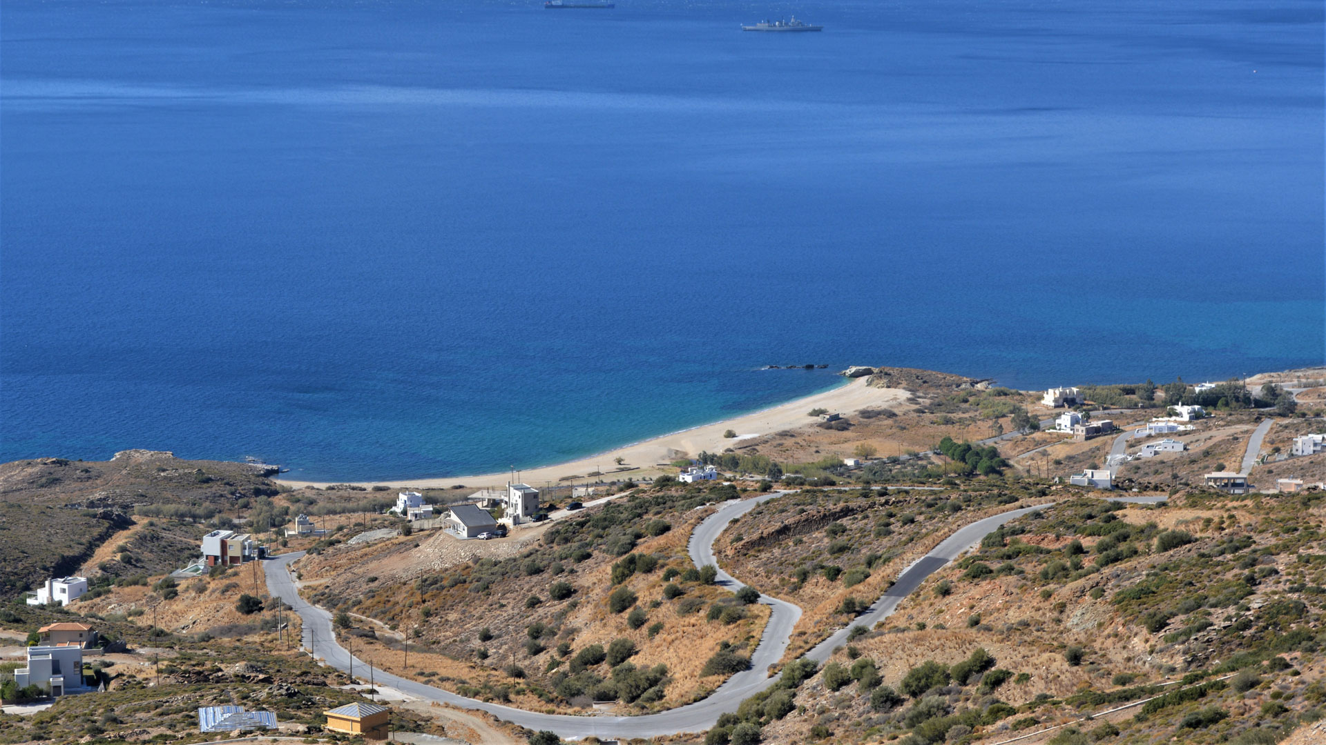 Ανεμπόδιστη, συγκλονιστική θέα πρός τη θάλασσα